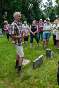 GravestonePres_044