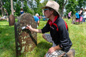 GravestonePres_065