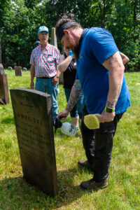 GravestonePres_067