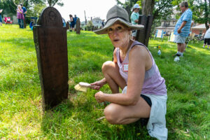 GravestonePres_069