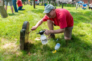 GravestonePres_071