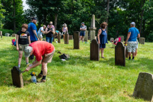 GravestonePres_073