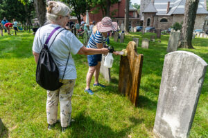 GravestonePres_076