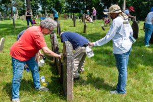 GravestonePres_080
